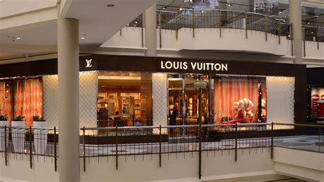 louis vuitton new location.